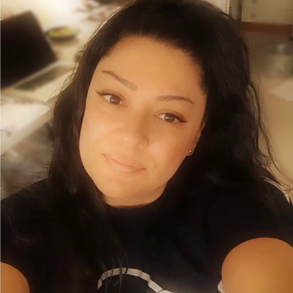 Meet your Posher - Picture 6 of 7